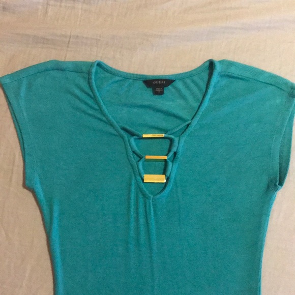 ✨GUESS✨top - Picture 2 of 3